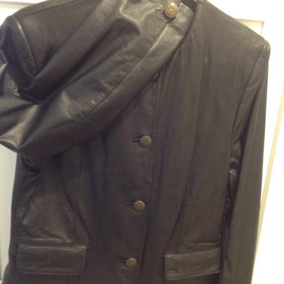 Leather jacket - Picture 3 of 8